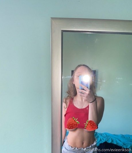 Nacktes geleaktes OnlyFans-Foto von Evieerikson