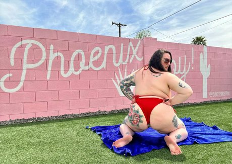Nacktes geleaktes OnlyFans-Foto von Naughtynyxiefree