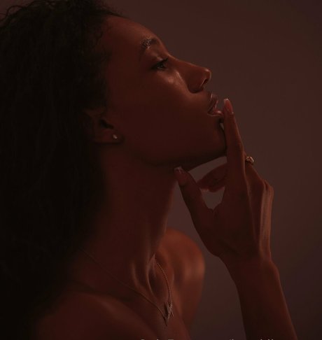 Nacktes geleaktes OnlyFans-Foto von Brookliynwren