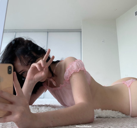 Nacktes geleaktes OnlyFans-Foto von Notdatsrs