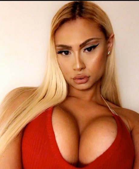 Nacktes geleaktes OnlyFans-Foto von Angela Vanity