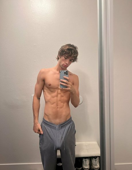 Nacktes geleaktes OnlyFans-Foto von Frankierossi