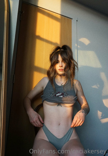 Nacktes geleaktes OnlyFans-Foto von Acacia Kersey