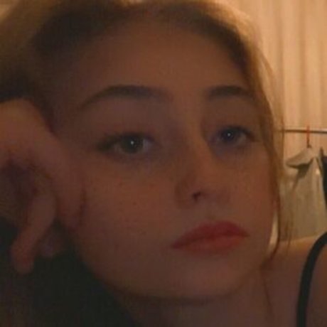Onlychey04
