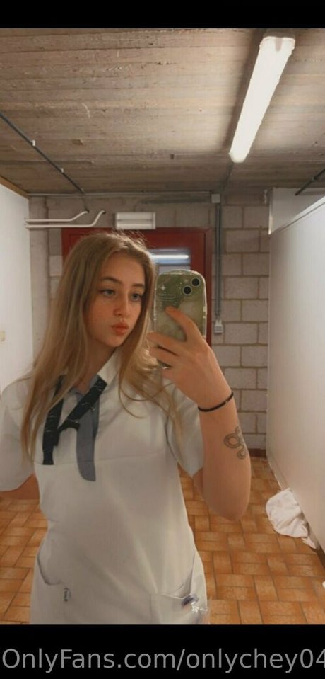 Onlychey04
