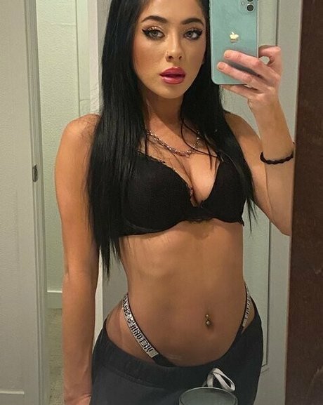 Nacktes geleaktes OnlyFans-Foto von Babydesireex