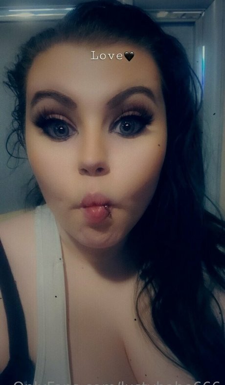 Nacktes geleaktes OnlyFans-Foto von Lustybabe666