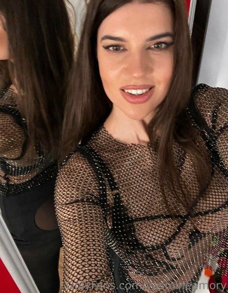 Nacktes geleaktes OnlyFans-Foto von Yasmineamory