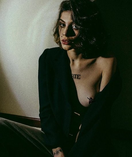 Nacktes geleaktes OnlyFans-Foto von Skinnygirlonfire