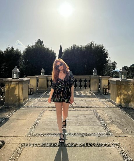 Nacktes geleaktes OnlyFans-Foto von Isla Fisher