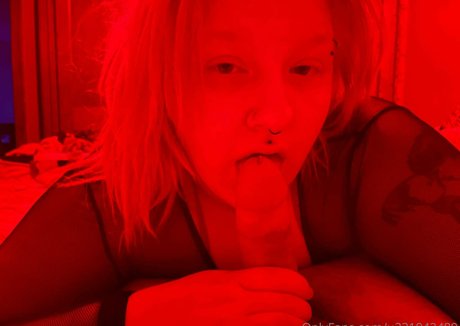 Nacktes geleaktes OnlyFans-Foto von Poisonbathfairy
