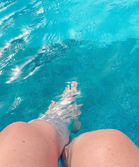 Nacktes geleaktes OnlyFans-Foto von Rebecca Shortt