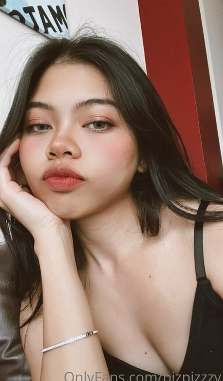 Nacktes geleaktes OnlyFans-Foto von Pizpizzzy