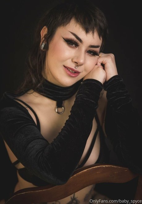 Nacktes geleaktes OnlyFans-Foto von Synthiavalentine