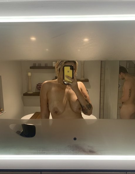 Nacktes geleaktes OnlyFans-Foto von Ccesca