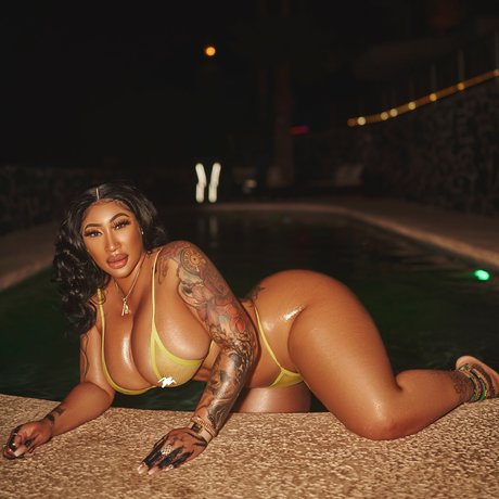 Nacktes geleaktes OnlyFans-Foto von Tokyo Drift