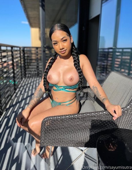Nacktes geleaktes OnlyFans-Foto von Sayumi Sutra