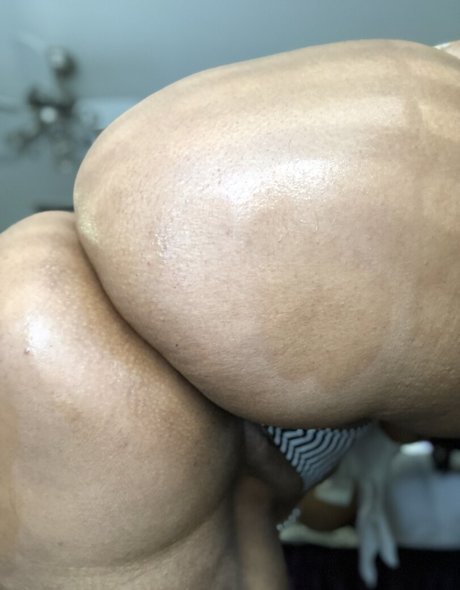 Nacktes geleaktes OnlyFans-Foto von Sexypanda