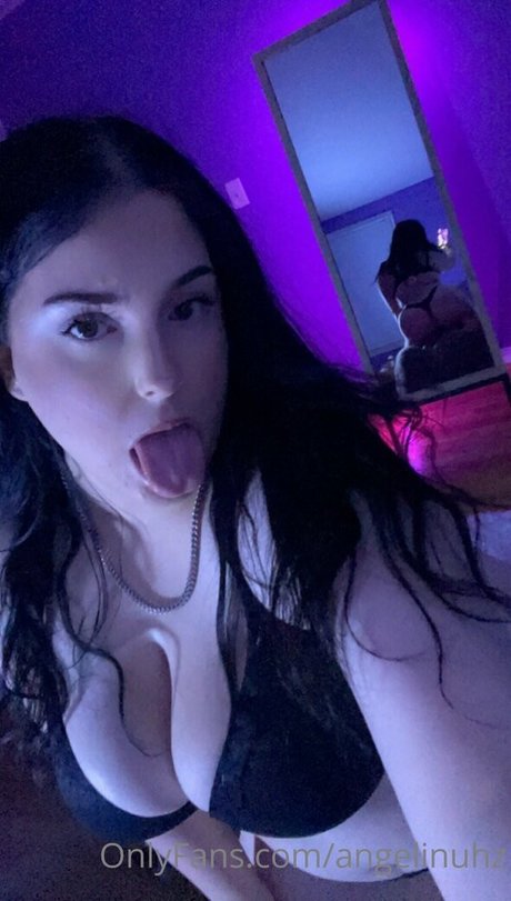 Nacktes geleaktes OnlyFans-Foto von Angelinuhz