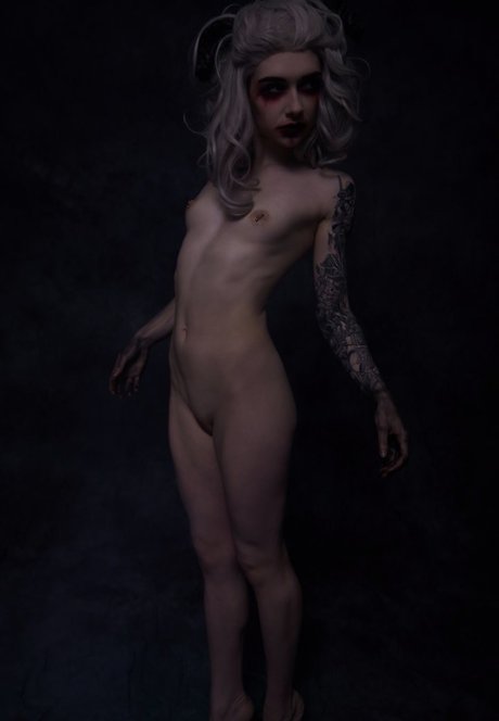 Nacktes geleaktes OnlyFans-Foto von Poisonne