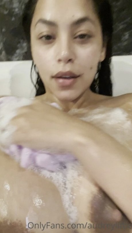 Nacktes geleaktes OnlyFans-Foto von Audrey Littie