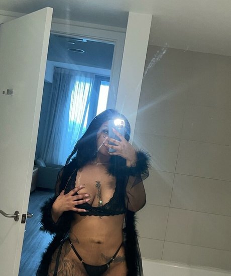 Nacktes geleaktes OnlyFans-Foto von Stormiiy