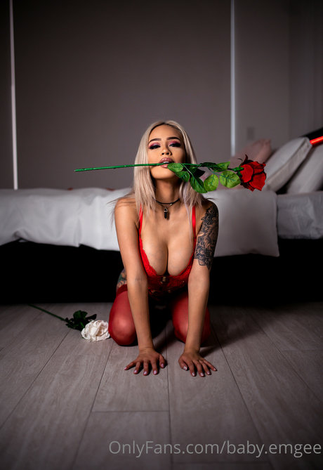 Nacktes geleaktes OnlyFans-Foto von Babyemgee