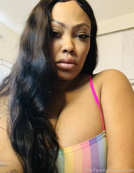Nacktes geleaktes OnlyFans-Foto von Lacey Duvalle