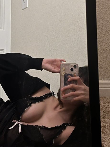 Nacktes geleaktes OnlyFans-Foto von Asukassy