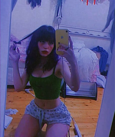 Nacktes geleaktes OnlyFans-Foto von Mia Rodriguez