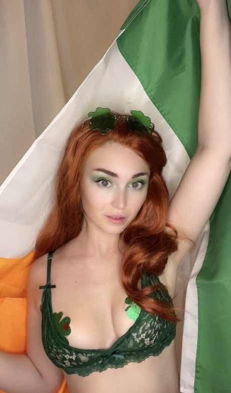 Nacktes geleaktes OnlyFans-Foto von Ashton Birdie