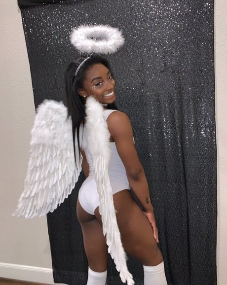 Nacktes geleaktes OnlyFans-Foto von Simone Biles