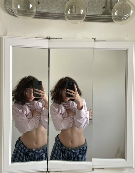 Nacktes geleaktes OnlyFans-Foto von Anuhea Nihipali