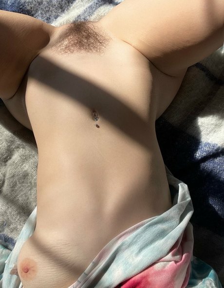 Nacktes geleaktes OnlyFans-Foto von Laney Grey