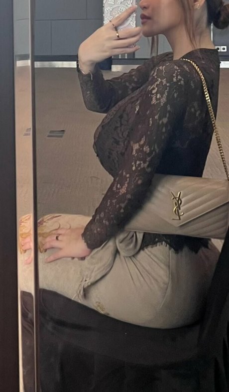 Nacktes geleaktes OnlyFans-Foto von Anastasya Khosasih