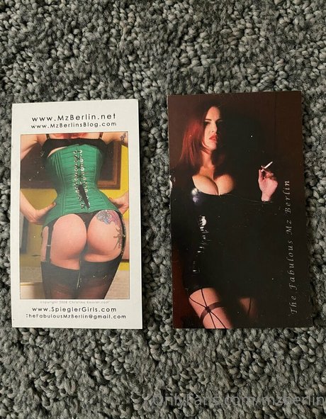 Nacktes geleaktes OnlyFans-Foto von Mzberlin