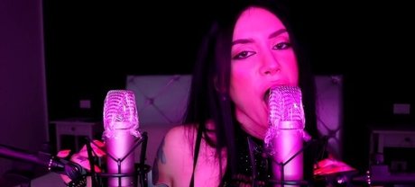 Nacktes geleaktes OnlyFans-Foto von Ellie Alien
