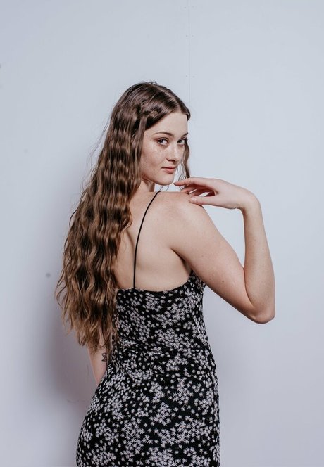 Nacktes geleaktes OnlyFans-Foto von Olivia Madison