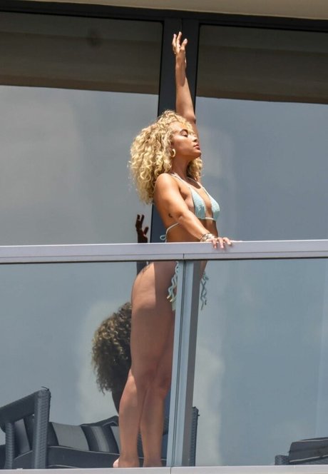 Nacktes geleaktes OnlyFans-Foto von Jasmine Sanders