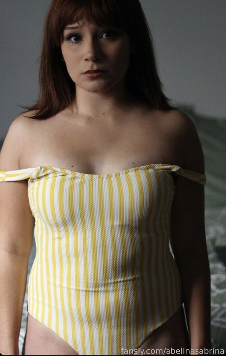 Nacktes geleaktes OnlyFans-Foto von Abelina Sabrina