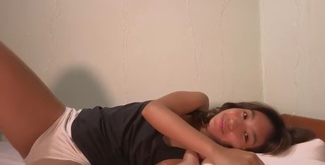 Nacktes geleaktes OnlyFans-Foto von Moon Blitz Asmr