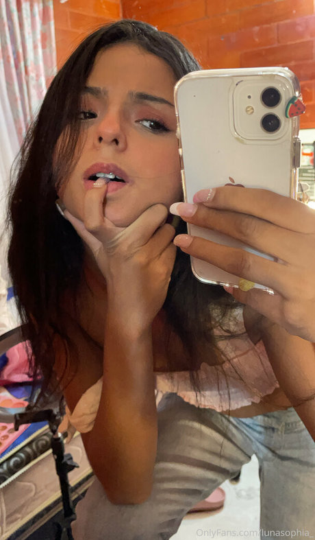 Nacktes geleaktes OnlyFans-Foto von Lunasophia