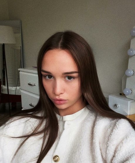 Nacktes geleaktes OnlyFans-Foto von Diana Shurygina