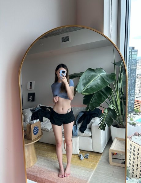 Nacktes geleaktes OnlyFans-Foto von Fanfan