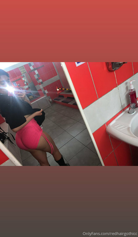 Nacktes geleaktes OnlyFans-Foto von Iamanothergirl