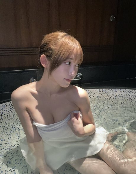 Nacktes geleaktes OnlyFans-Foto von Alicenanase
