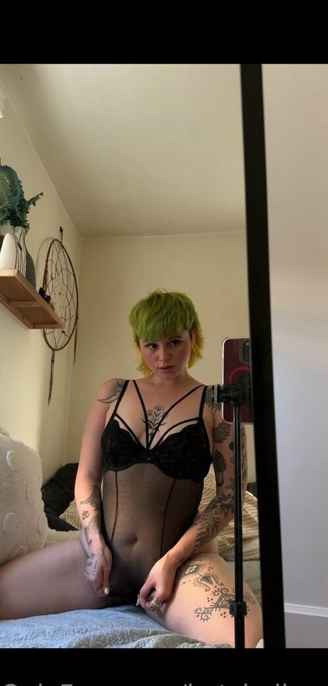 Nacktes geleaktes OnlyFans-Foto von Hotchellerae