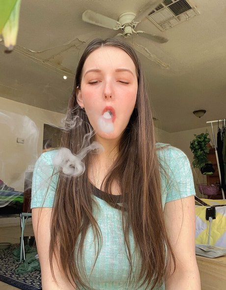 Nacktes geleaktes OnlyFans-Foto von Mel0dicerotic