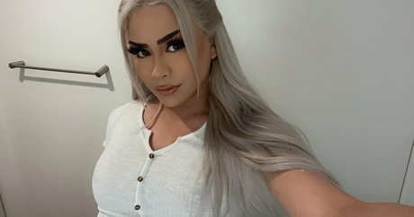Nacktes geleaktes OnlyFans-Foto von Edenthedoll