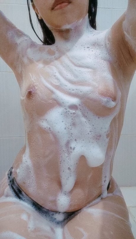 Nacktes geleaktes OnlyFans-Foto von Mizuki Gaile